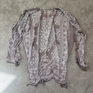 Elegant Paisley Patterned Scarf/Shawl in Taupe